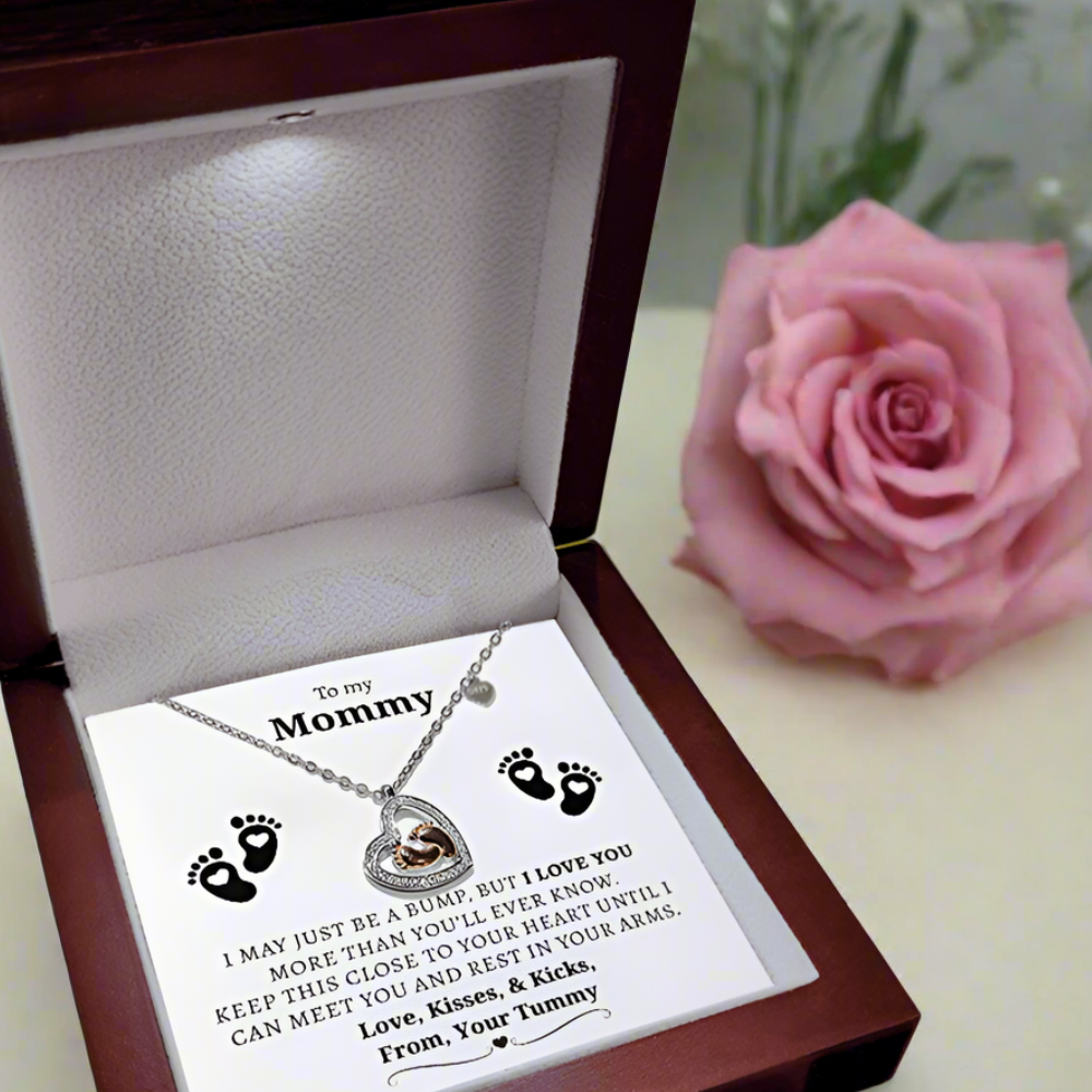 "Mommy To Be" Baby Feet Heart-shaped Necklace Gift for Pregnant Mothers